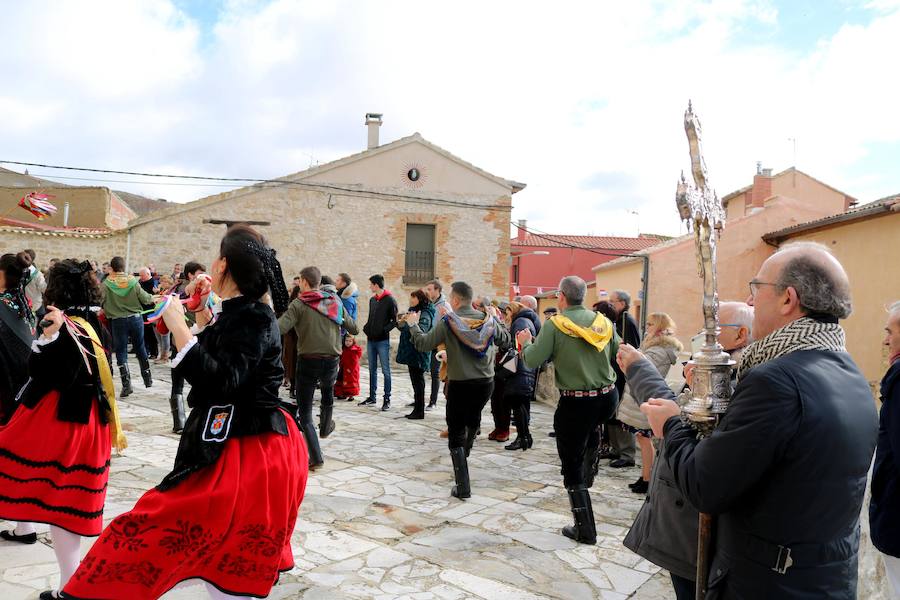 Fotos: Hornillos de Cerrato venera a San Blas