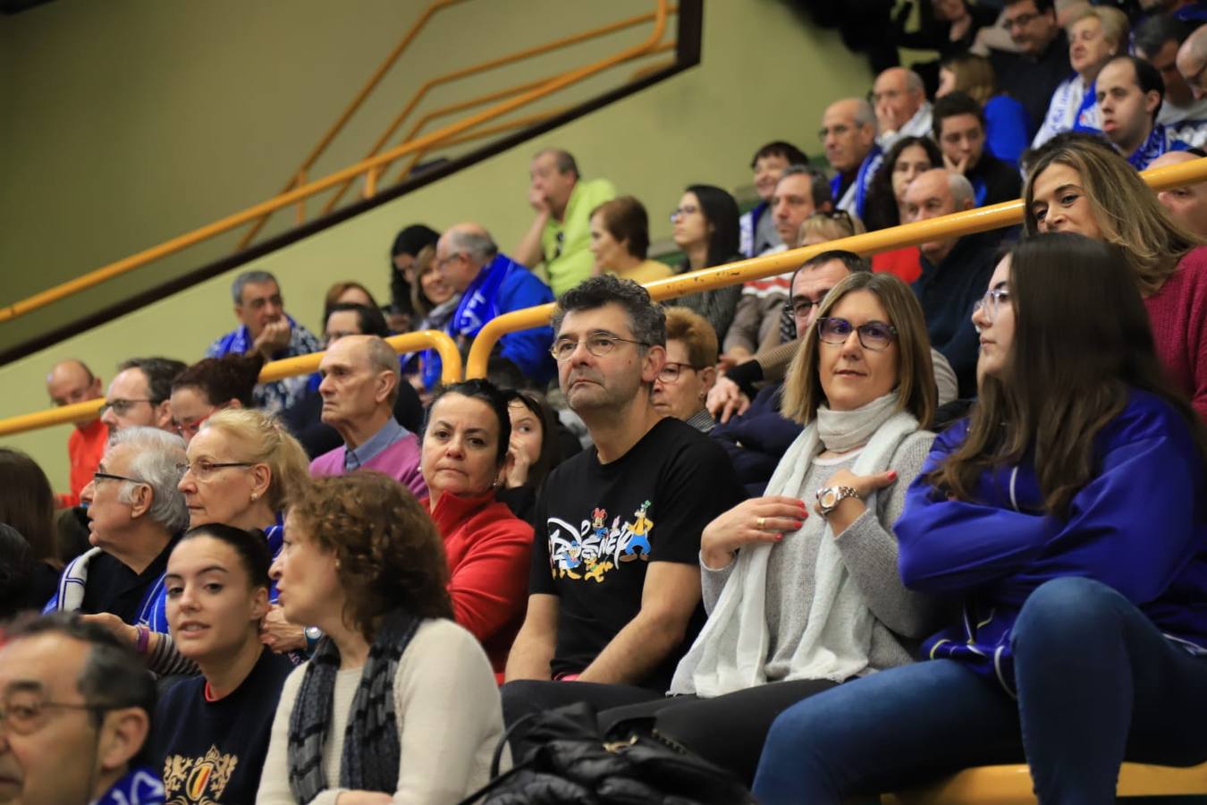 Fotos: Espectacular triunfo del Avenida en el estreno en casa de Ortega y Loyd ante el Araski (81-44)