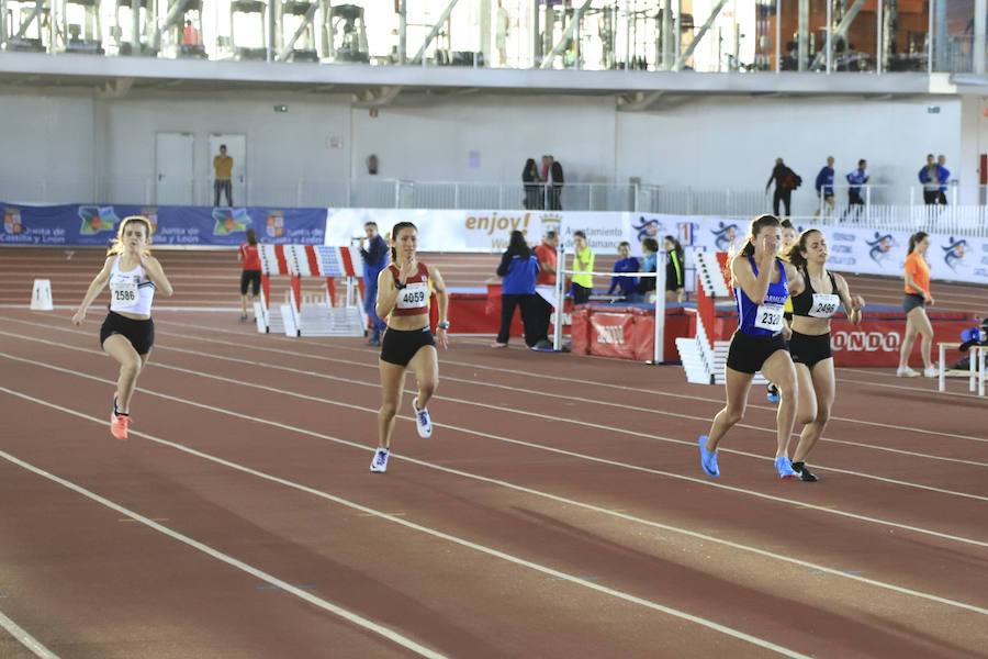 Fotos: El Provincial de pista cubierta en Salamanca llena la Gil Pérez (4/4)