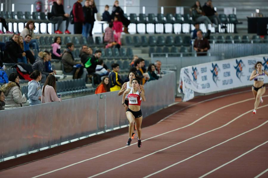 Fotos: El Provincial de pista cubierta en Salamanca llena la Gil Pérez (4/4)