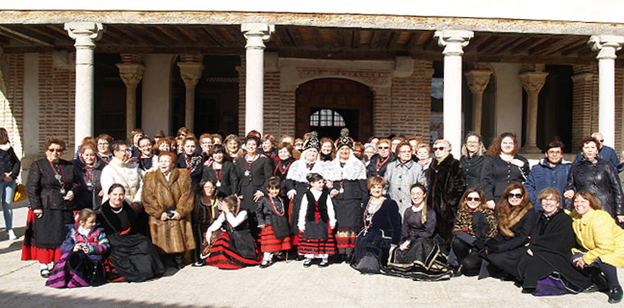 Fotos: Celebración de Santa Águeda en Nieva