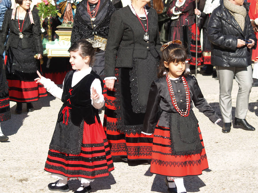 Fotos: Celebración de Santa Águeda en Nieva