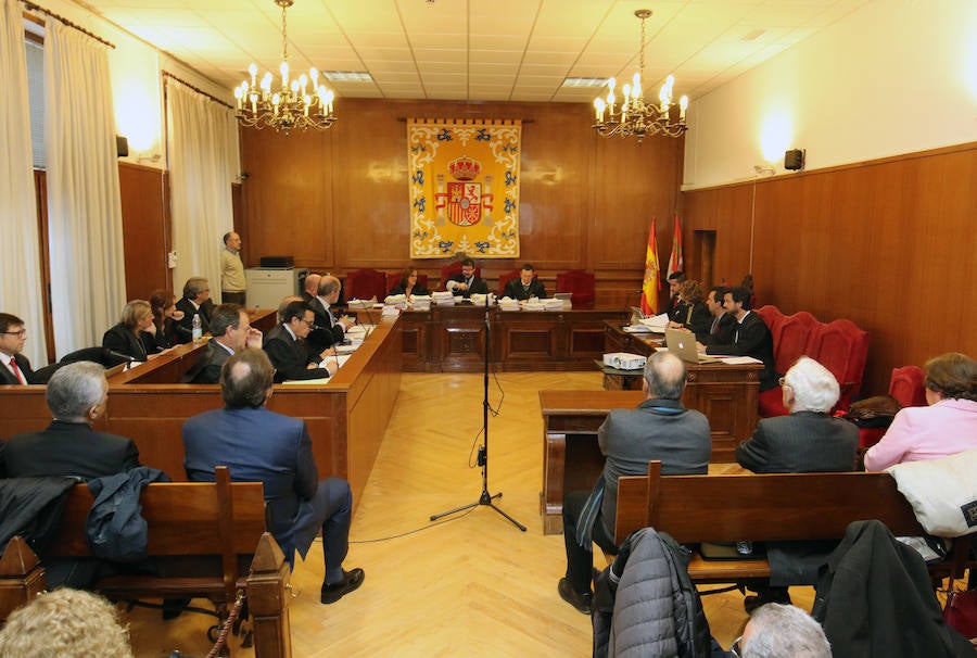 Fotos: Inicio del juicio por las prejubilaciones de Caja Segovia
