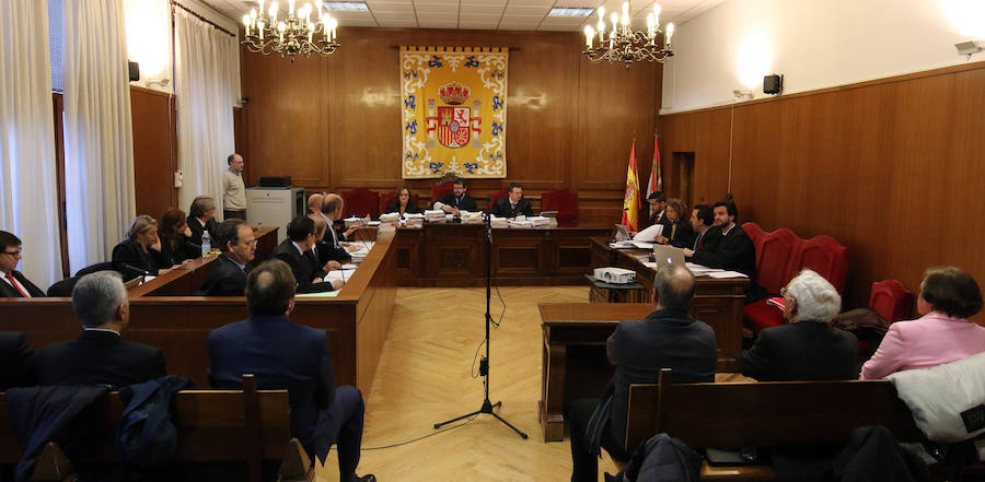 Fotos: Inicio del juicio por las prejubilaciones de Caja Segovia