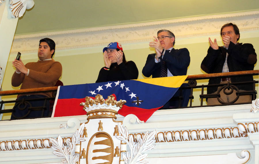 Fotos: Pleno del mes de febrero en el Ayuntamiento de Valladolid