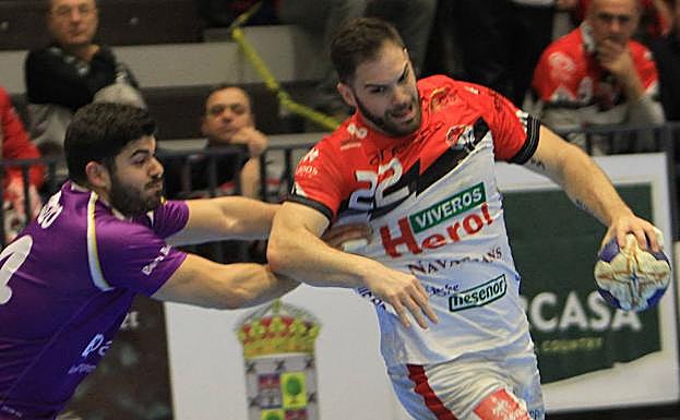 Llopis, uno de los destacados de la pasada jornada en el Viveros Herol BM Nava.