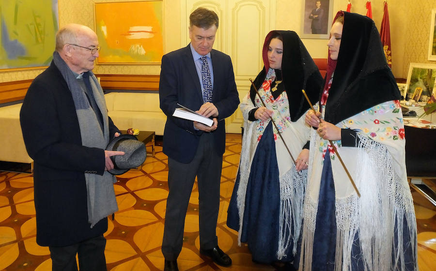 Fotos: Las alcaldesas de Zamarramala visitan las instituciones segovianas