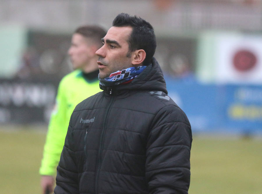 Fotos: Polémico empate entre la Gimnástica Segoviana y el Júpiter de León (1-1)