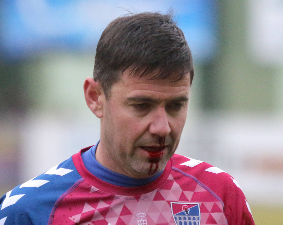 Fotos: Polémico empate entre la Gimnástica Segoviana y el Júpiter de León (1-1)