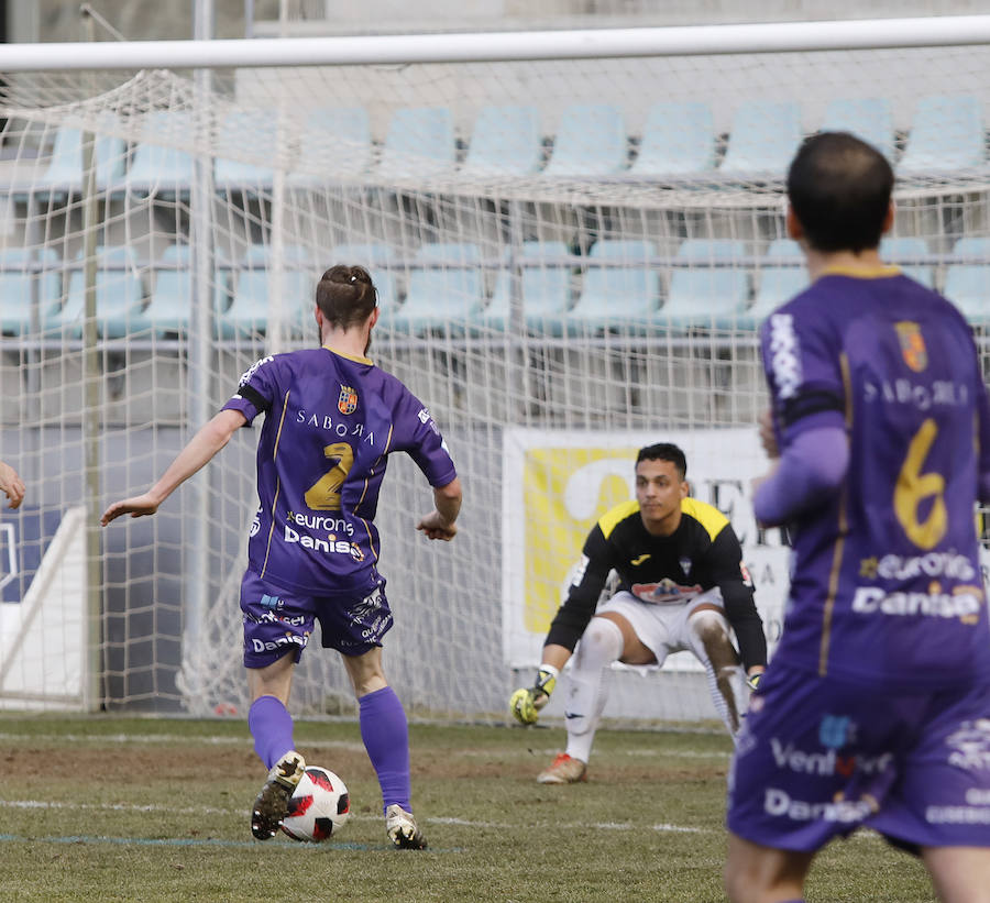 Fotos: Palencia Cristo Atlético 2 - 1 La Bañeza