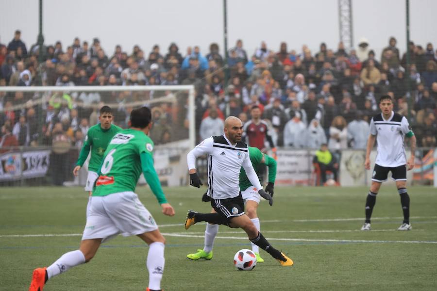 Fotos: El CD Guijuelo se impone al Salamanca CF por la mínima (1-0)