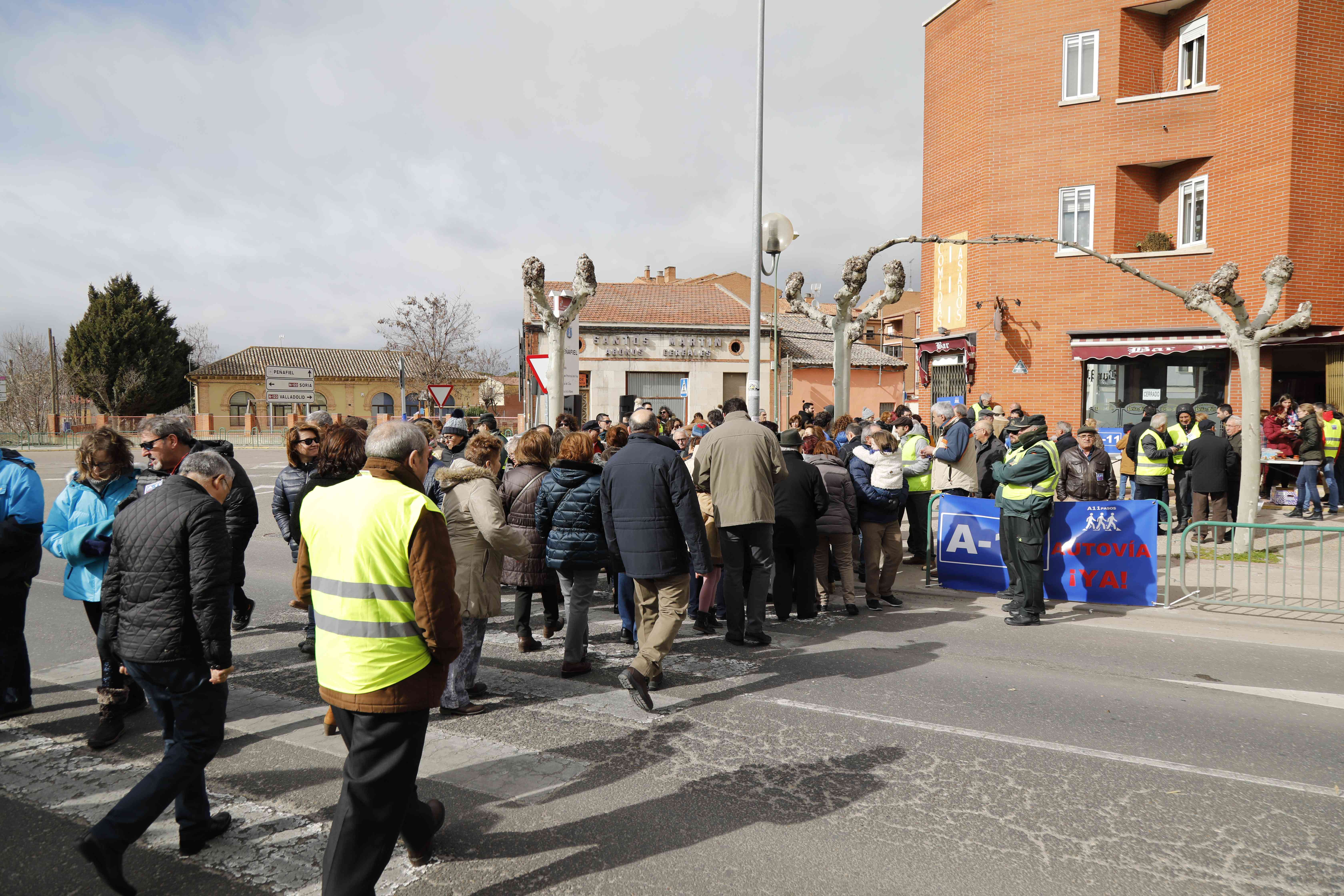 Fotos: Nueva concentración en Peñafiel para reclamar la construcción de la Autovía del Duero