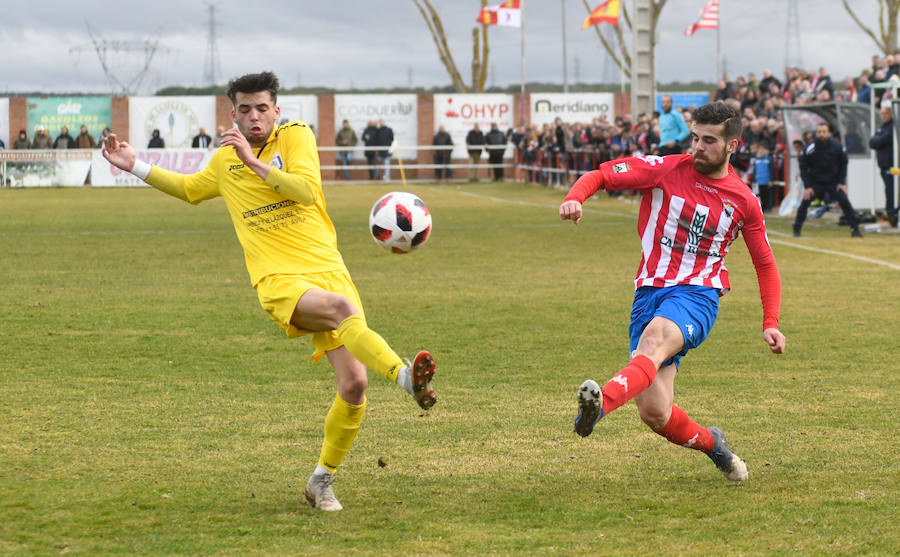 Fotos: El Tordesillas aguanta el tirón del Ávila (0-0)