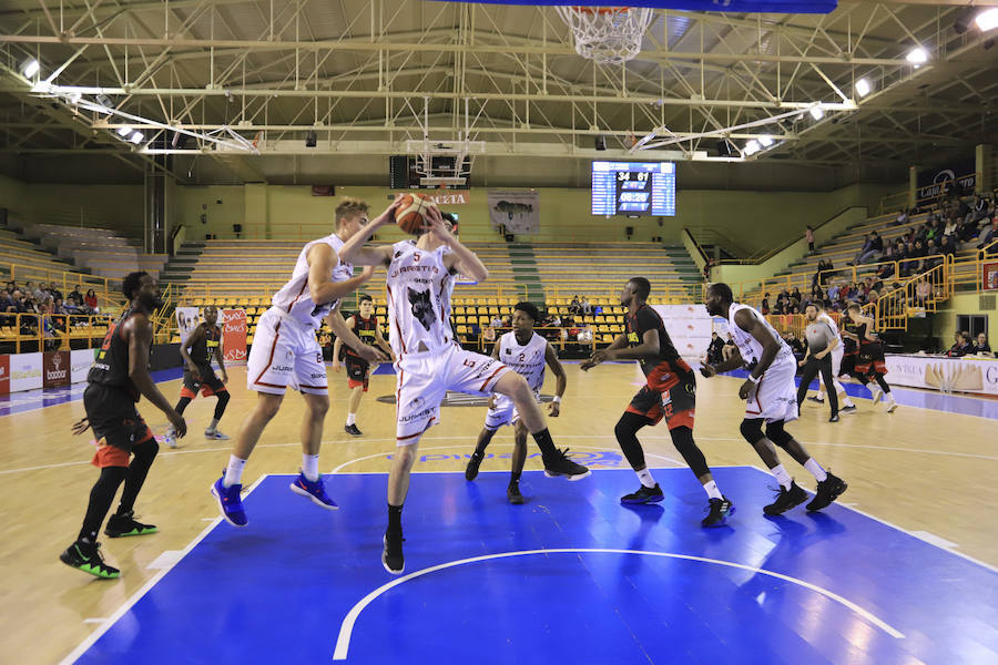 Fotos: CB Tormes vs Juaristi (40-71)