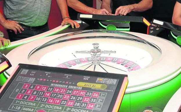 Juego de la ruleta en un local. 