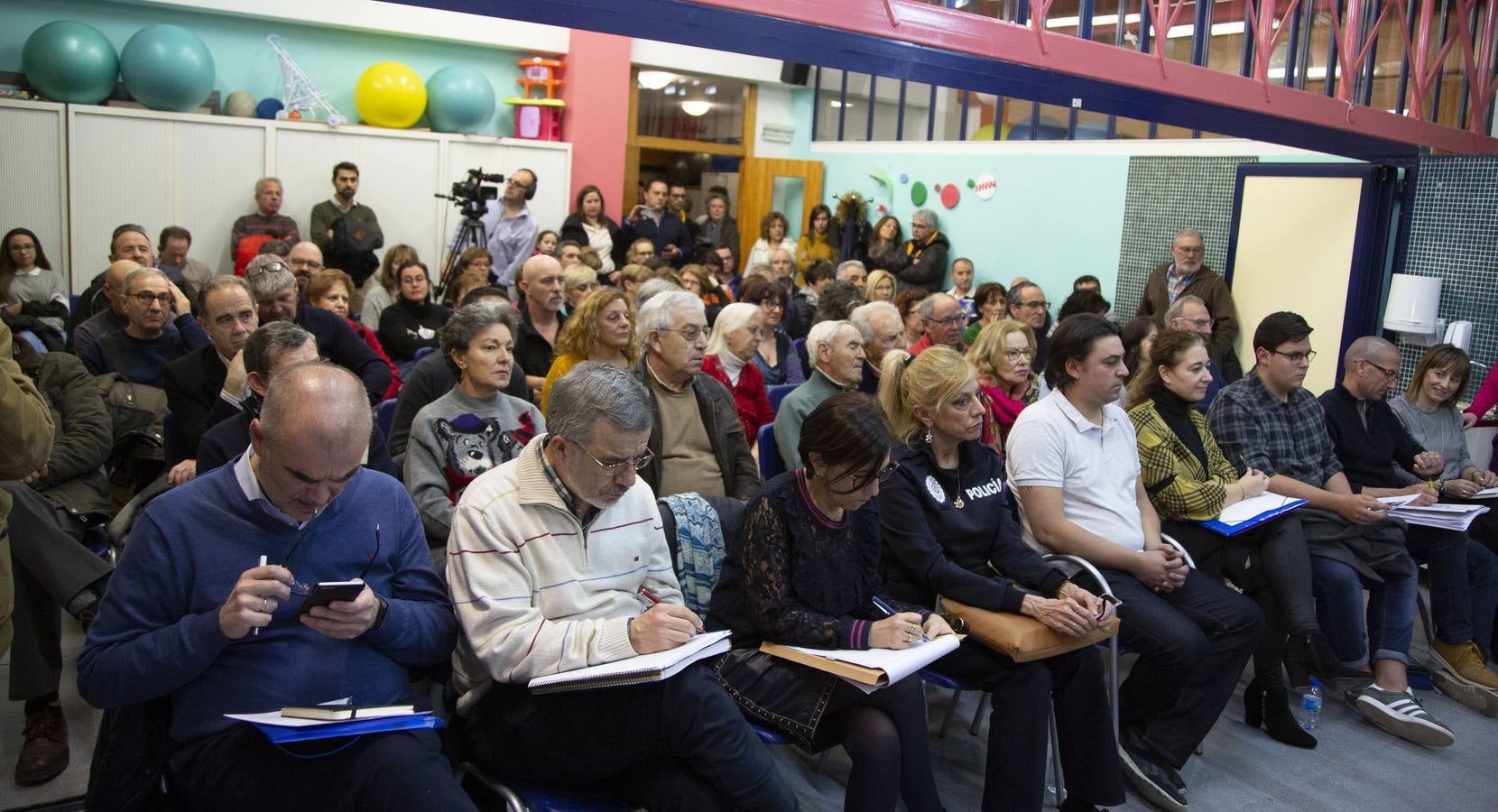 El alcalde anuncia la recuperación del Fray Luis de Granada y rechaza la mejora de las frecuencias en el servicio de Auvasa
