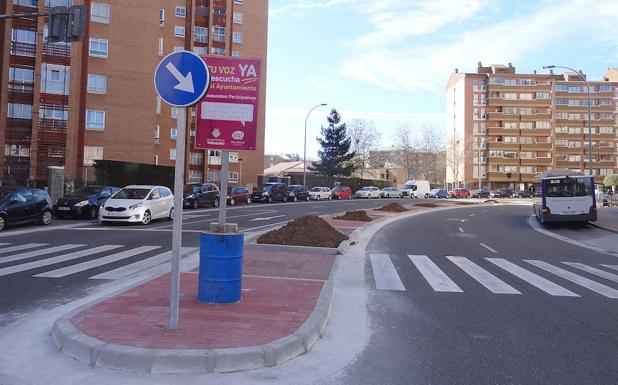 Galería. Obras en una mediana de Parquesol.