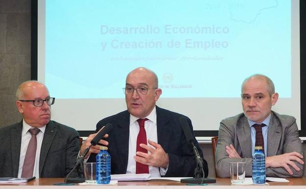 Reunión en Olmedo para hacer balance sobre el Plan Impulso de la Diputación de Valladolid. 