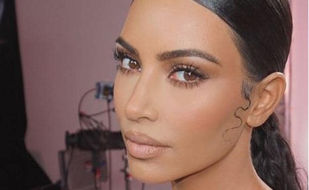 Kim Kardashian confirma que padece psoriasis