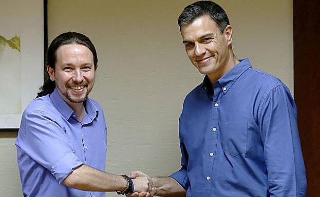Pablo Iglesias y Pedro Sánchez, en una imagen de archivo.