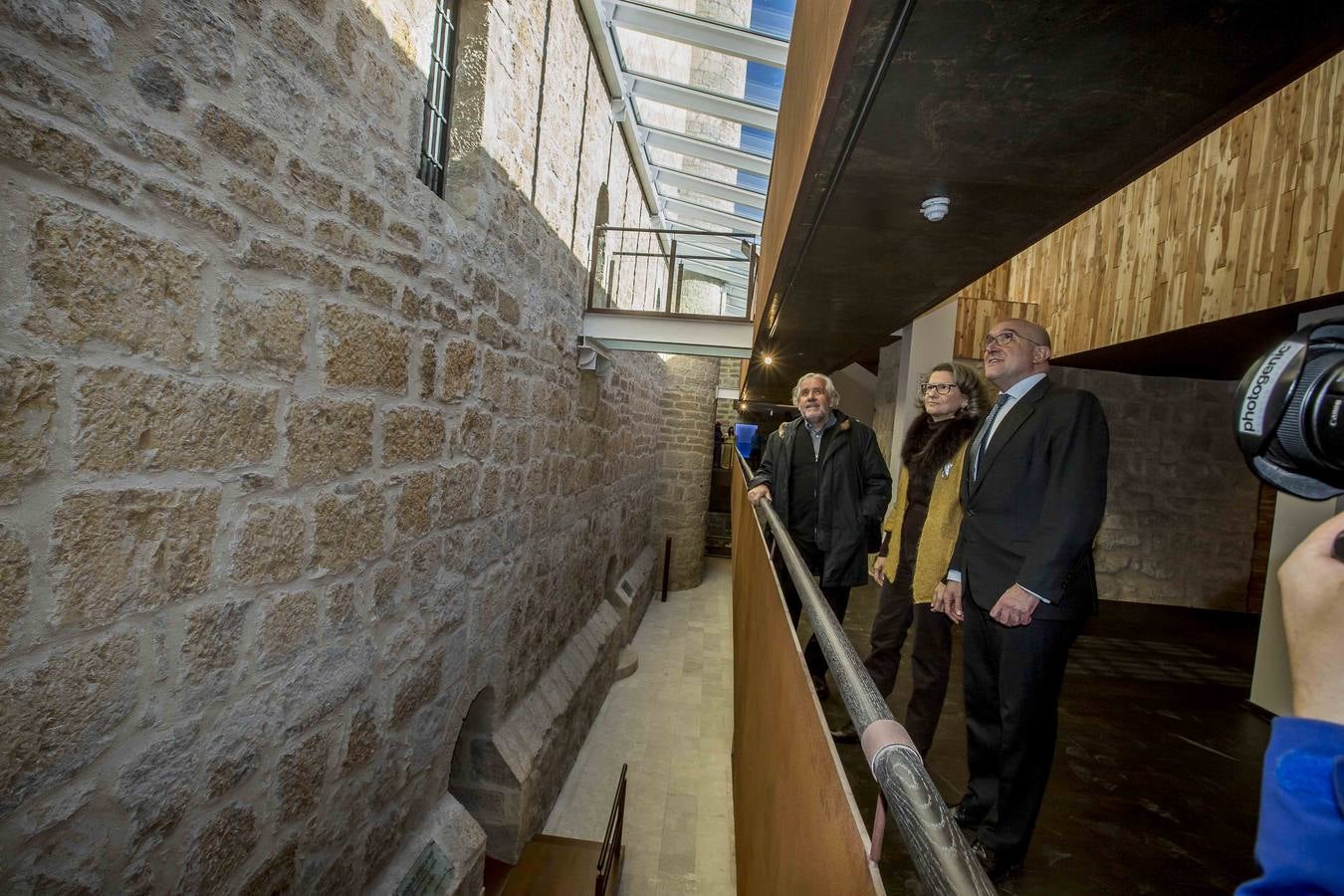 La Diputación de Valladolid destina 2,25 millones a recuperar la fortaleza 'mágica' para convertirla en referencia nacional y europea : en el castillo de los castillos