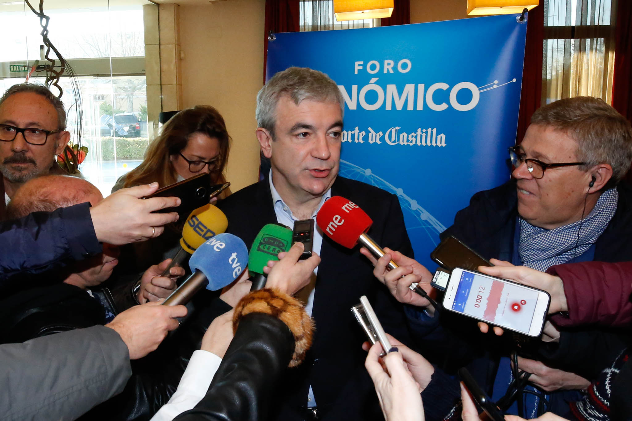 El candidato de Ciudadanos al Parlamento Europeo advierte sobre el «peligro serio» de los populismos para España y para la propia supervivencia de la Unión Europea