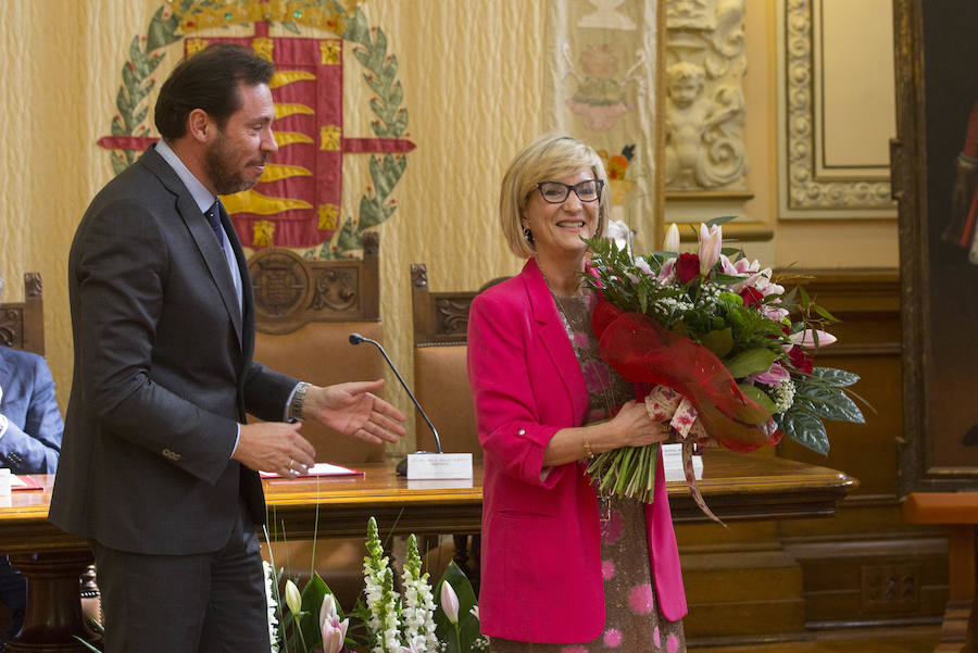 Fotos: La doctora Verónica Casado, nueva hija predilecta de Valladolid