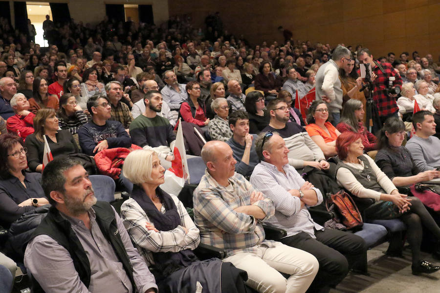 Fotos: Más de medio millar de personas asisten al mitin de Alberto Gazón y José Sarrión en Valladolid