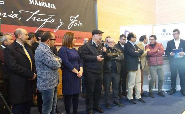 Inauguración de la XVII Feria de la Trufa de Soria, en Abejar, con el cocinero Pedro Subijana, con 3 estrellas Michelin, como maestro de ceremonias. 