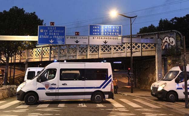 Desactivan una bomba de la Segunda Guerra Mundial en París