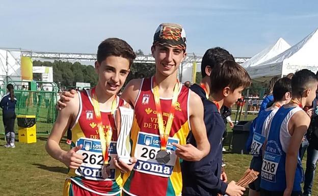 Álvaro Jaén y Javier Montero, con su plata. 