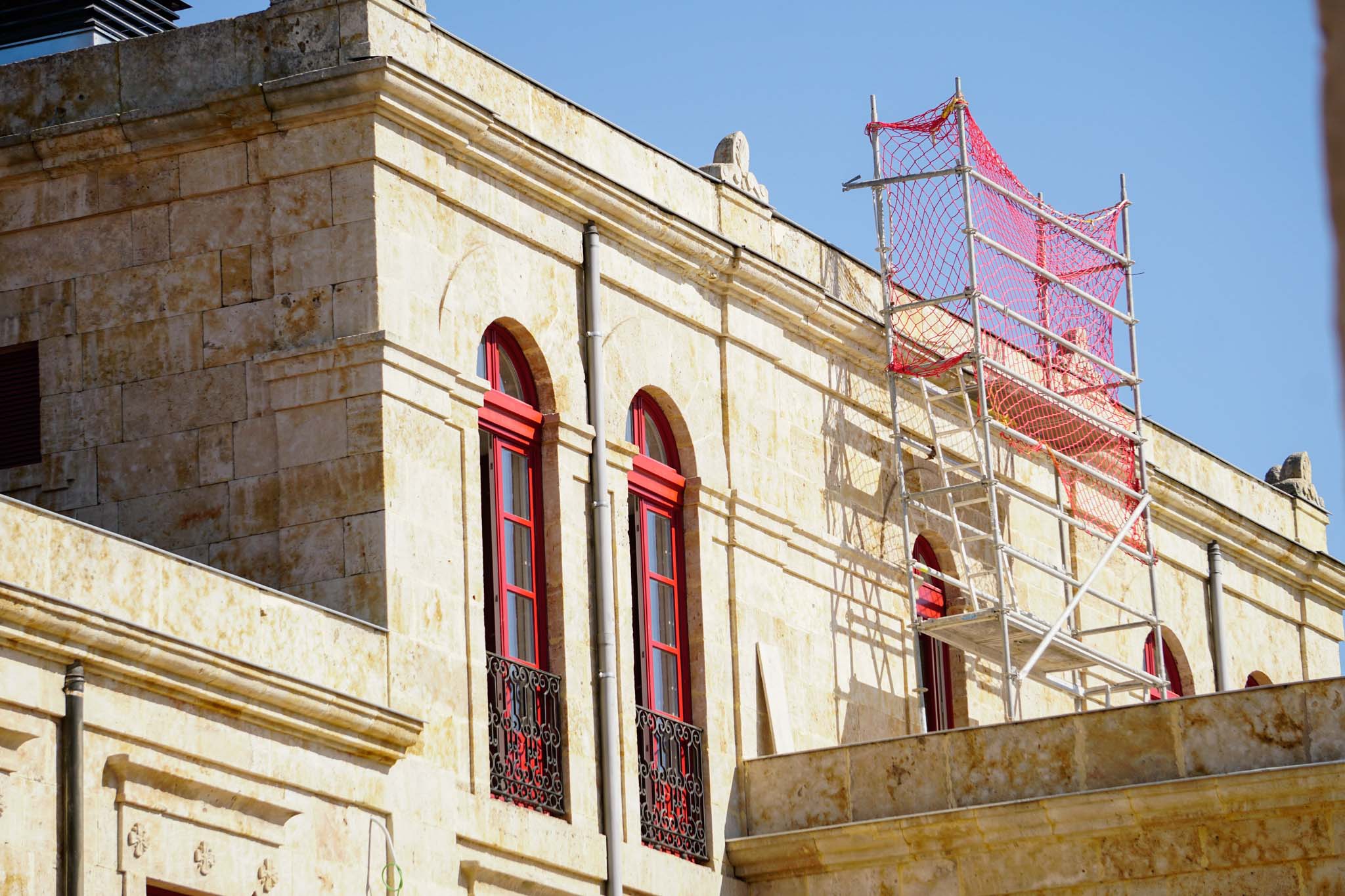 El complejo Granja Escuela del Centro Integrado de Formación Profesional Rodríguez Fabrés albergará a partir del próximo curso los ciclos de FP de Cocina, Restauración y Alojamiento, que se venían impartiendo en el edificio de la Fonda de la Vera Cruz, perteneciente al IES Vaguada de la Palma