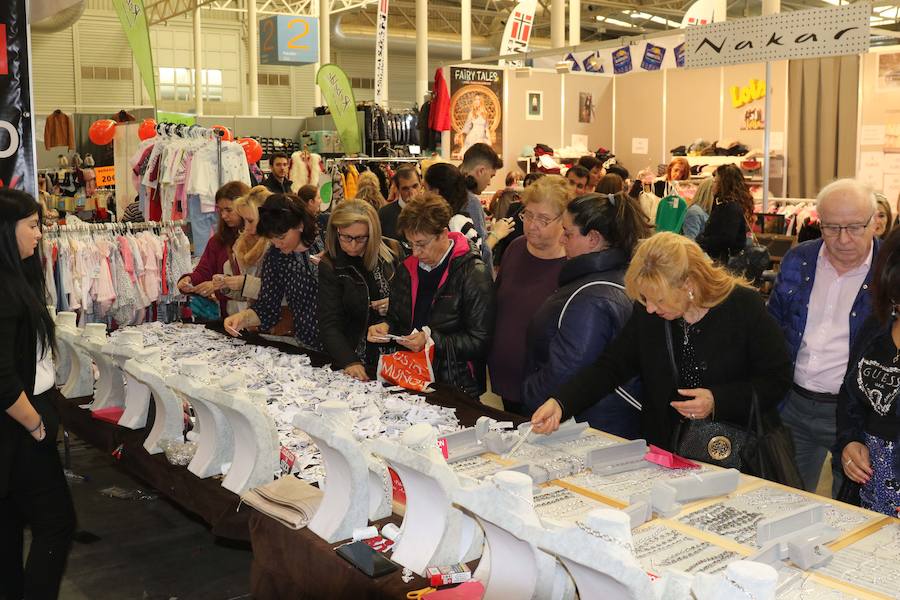 Fotos: Sábado en la Feria del Stock en Valladolid