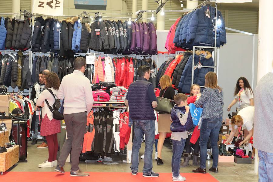 Fotos: Sábado en la Feria del Stock en Valladolid
