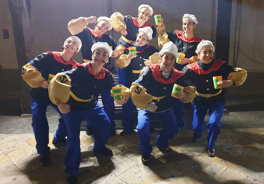 Fotos: Aguilar luce sus primeros y originales disfraces en el Carnaval de la Galleta