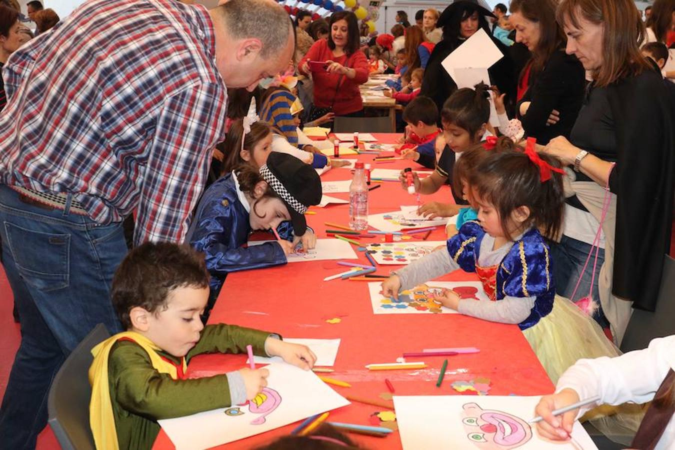 Pregón y actividades de carnaval en la Cúpula del Milenio.