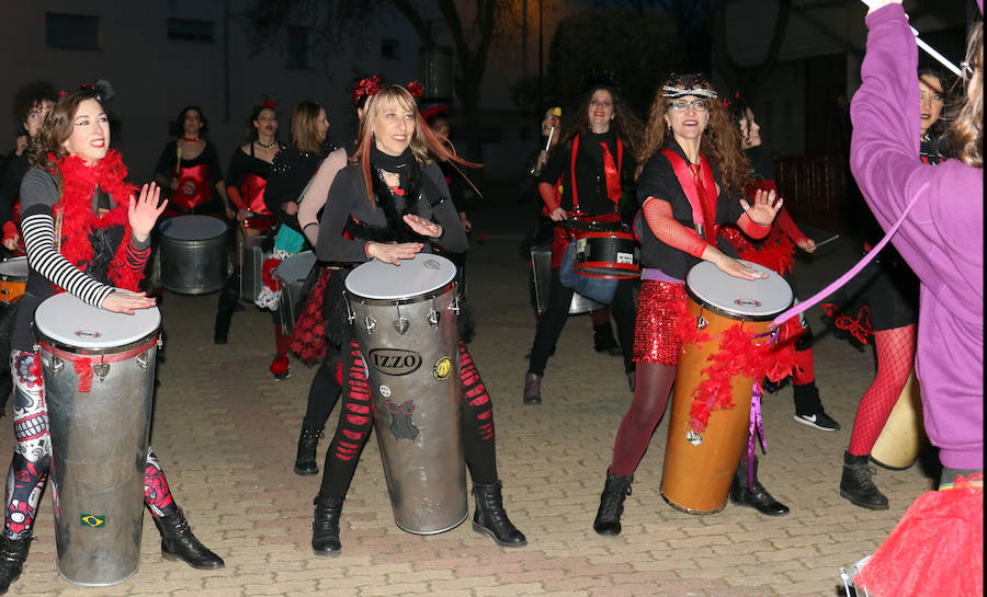 Fotos: Batucada en el barrio de las Delicias, en Valladolid