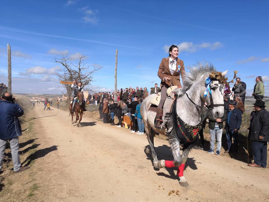 Fotos: Carrera de cintas de los quintos de Torrelobatón