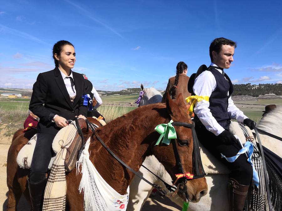 Fotos: Carrera de cintas de los quintos de Torrelobatón