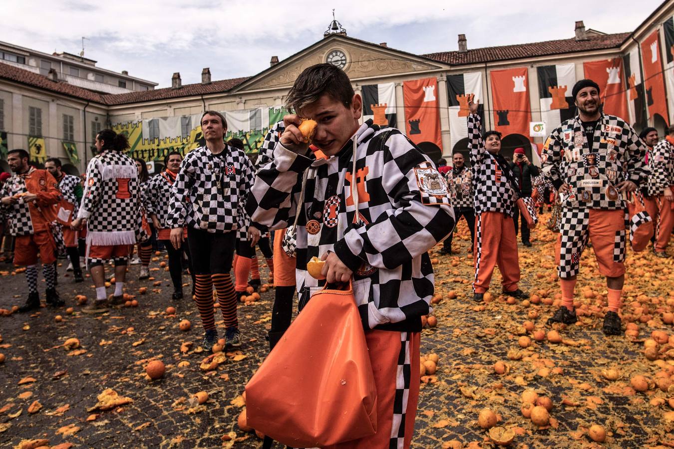 Fotos Batalla De Naranjas En El Carnaval De Ivrea El Norte De Castilla 2874