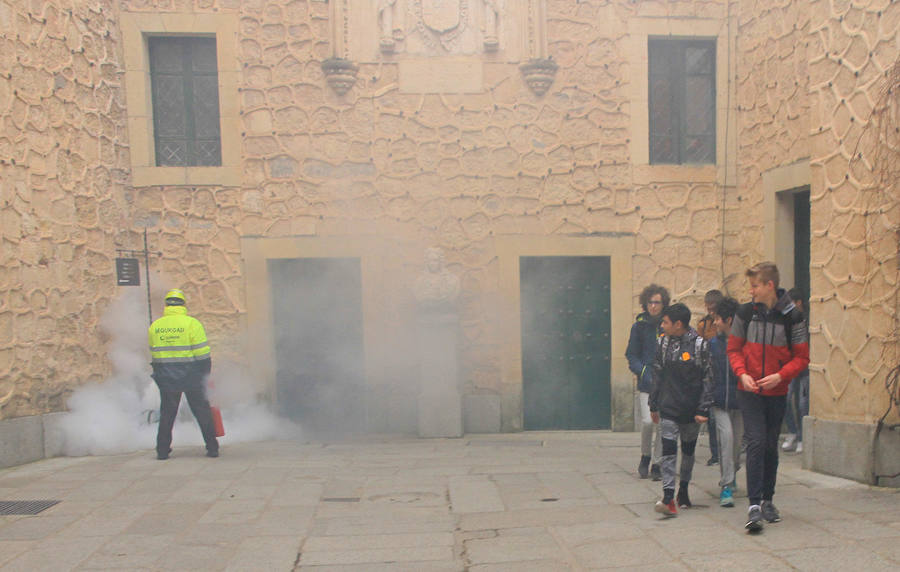 Fotos: Simulacro de incendio en el Alcázar de Segovia