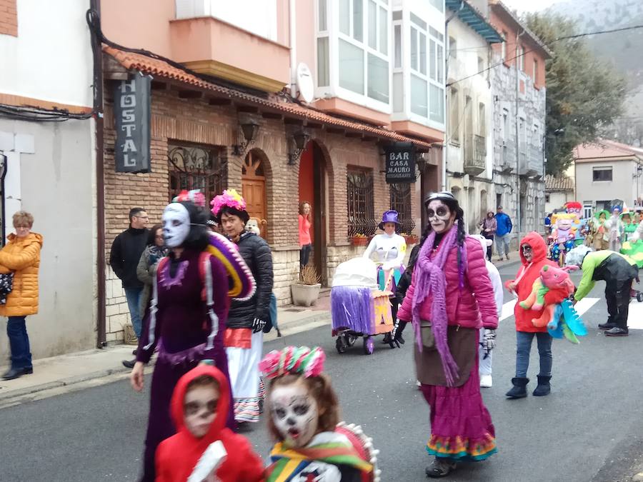 Fotos: Defile de Carnaval en Velilla