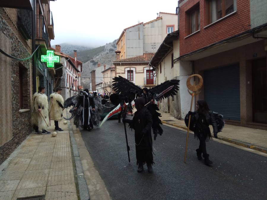 Fotos: Defile de Carnaval en Velilla