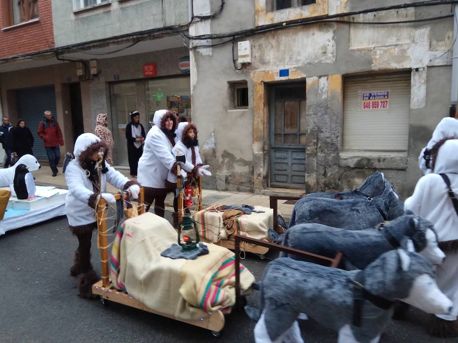Fotos: Defile de Carnaval en Velilla
