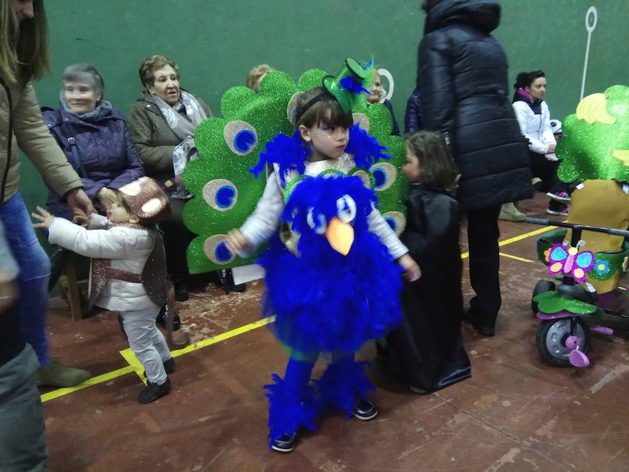 Fotos: Defile de Carnaval en Velilla