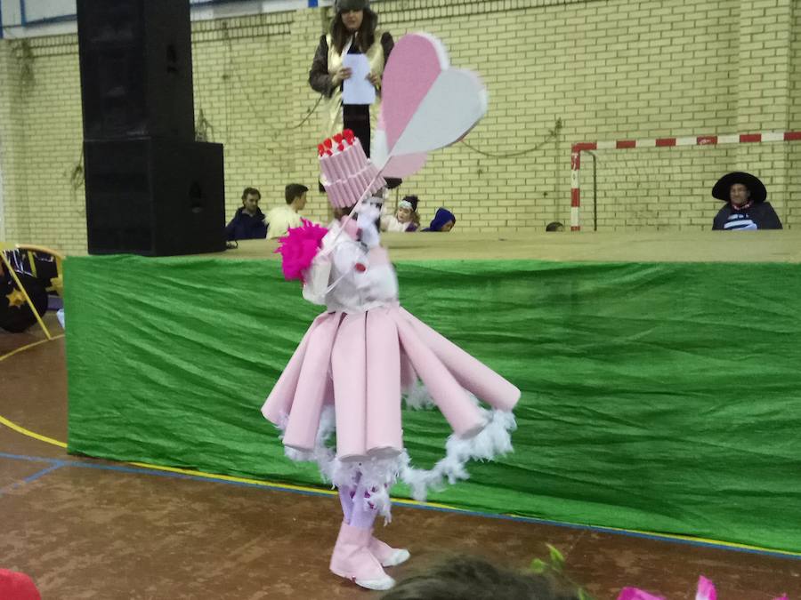 Fotos: Defile de Carnaval en Velilla