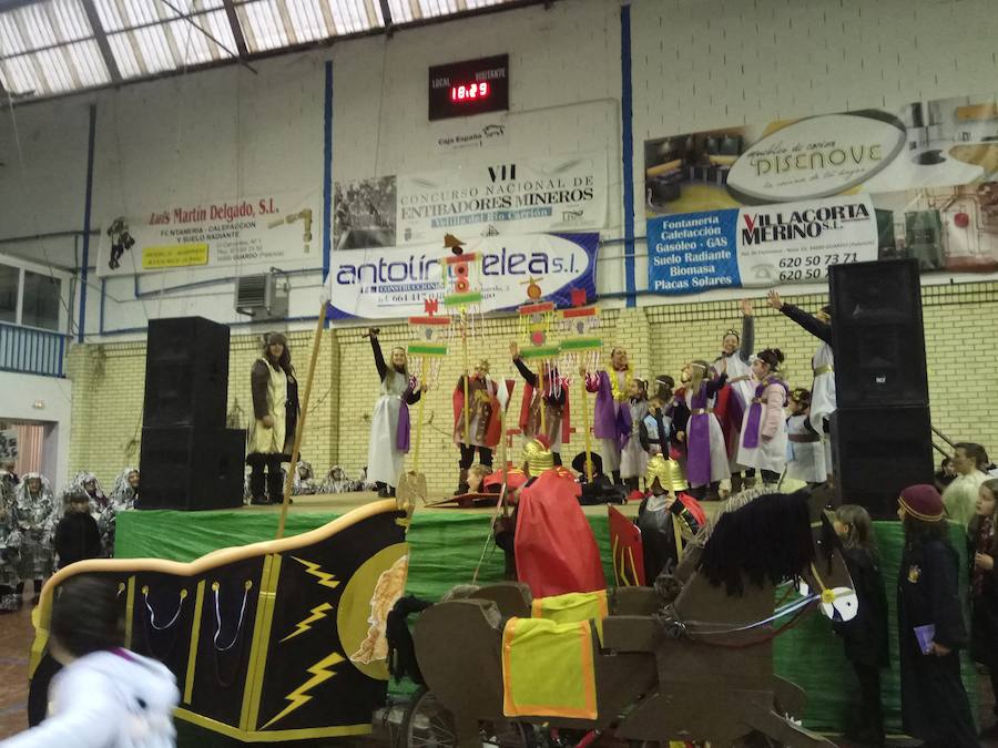 Fotos: Defile de Carnaval en Velilla