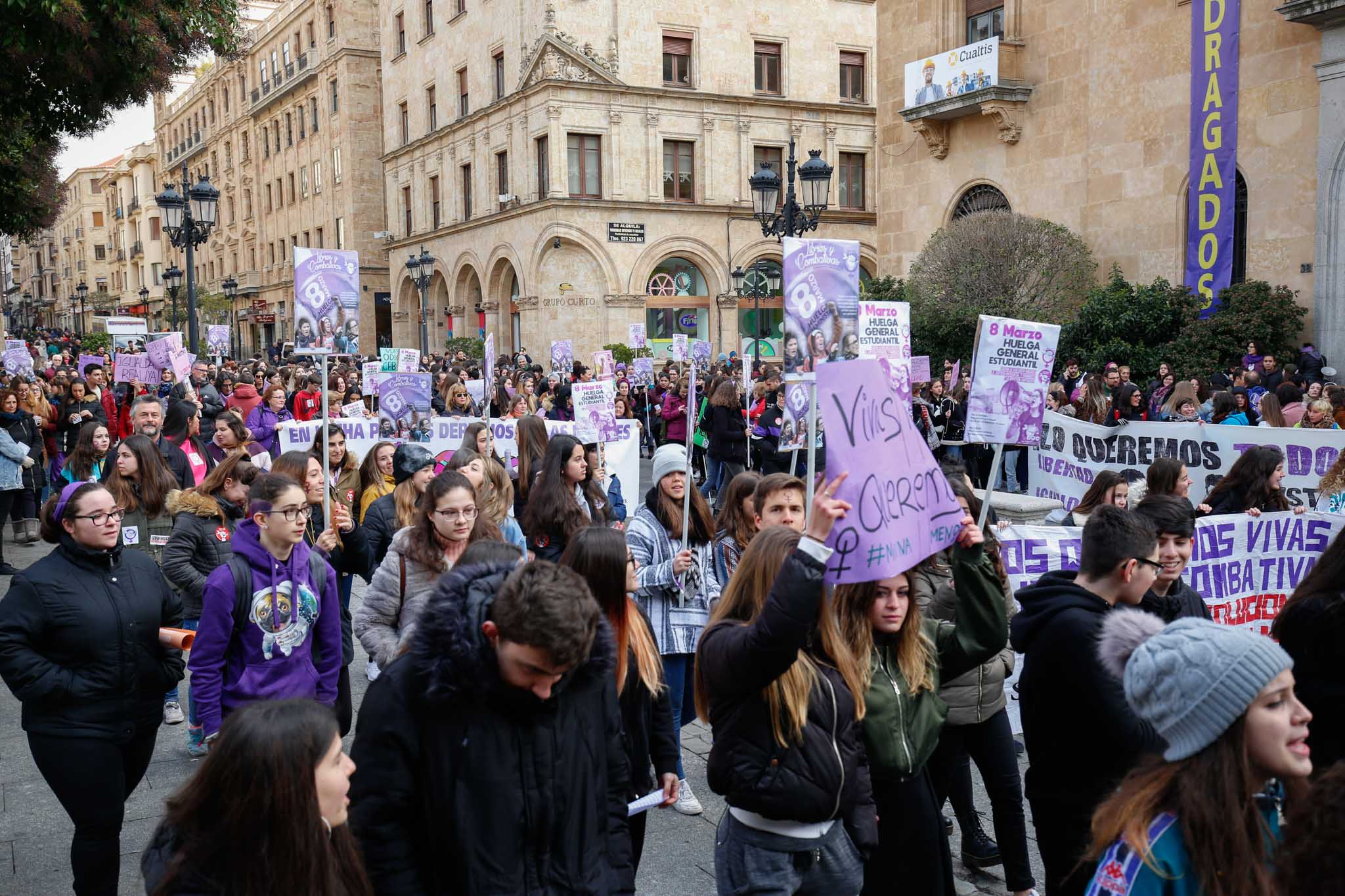 Fotos: Concentración estudiantil del 8-M en la plaza de los Bandos de Salamanca