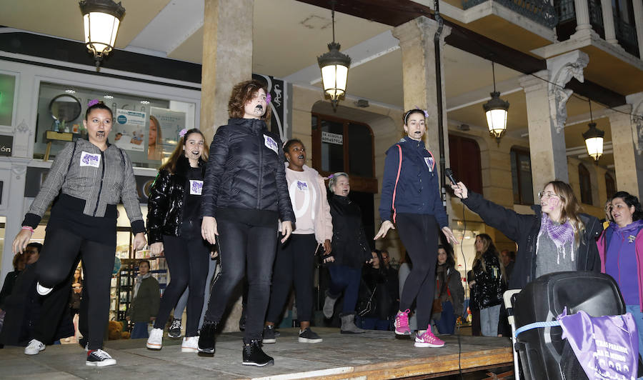 Fotos: Palencia se manifiesta en el Día de la Mujer