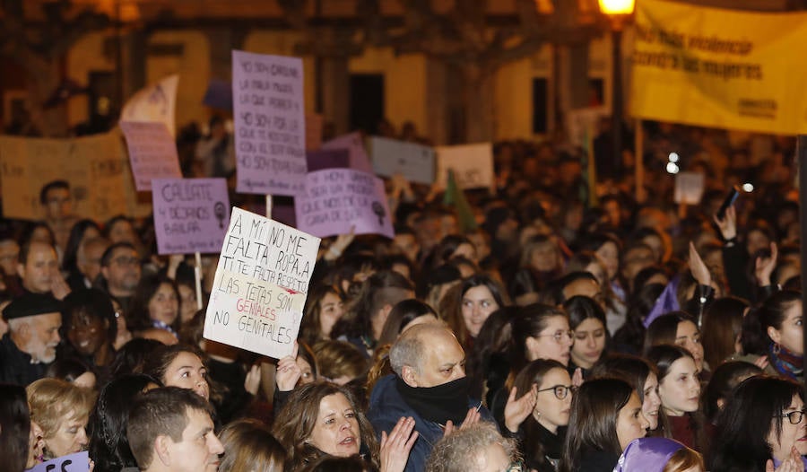 Fotos: Palencia se manifiesta en el Día de la Mujer